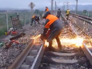 �촰�㣬���K210+990����211+990��1��������ҵ